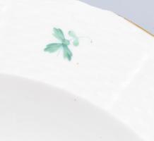 Óherendi 4 darab petrezselyemlevél mintás tányér, 2 db mélytányér, 2 db nagytányér, jelzett, kopássa...