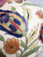 cca 1890 Zsolnay rovarmintás és virágmintás kisváza. Jelzett: családi pecsét, restaurált, m: 10 cm