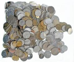 Vegyes, magyar és külföldi érmetétel mintegy ~1kg súlyban, T:vegyes Mixed, Hungarian and foreign coin lot (~1kg) C:mixed