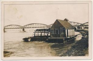 1934 Galgóc, Frasták, Hlohovec; Mlynky na Váhu / hajómalom a Vágon / Váh river with floating ship mill (boat mill) (EK)