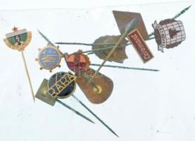 10db-os, főleg magyar jelvényekből álló tétel, közte "Gázművek 100", "OSZHE", &q...