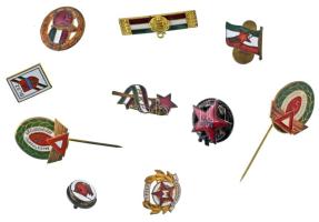 10db-os vegyes szocialista jelvény tétel, közte ~1970. "Balesetmentes Közlekedésért 15" műgyantás fém kitűző (22x19mm) T:XF