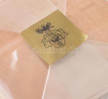 1957 5 puttonyos tokaji aszú bontatlan palack muzeális bor díszcsomagolásban, 0,5l