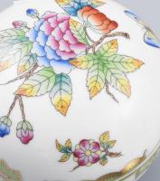 Herendi Viktória mintás porcelán bonbonnier, . Kézzel festett, jelzett, nem záródik jól d 9 cm + 2 d...