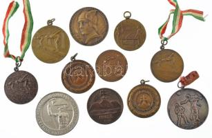 11db-os, nagyrészt úszó díjérem tétel, közte 1936. Magyar Általános Hitelbank Tisztviselőinek Sportegylete 1912 bronz díjérem, hátoldalán Uszás III. 1936 gravírozással (30mm) T:XF