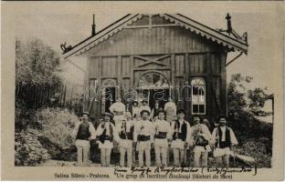 1917 Slanic (Prahova), Salina Slanic-Prahova, Un grup de lucratori ciocanasi (taietori de Sare) / salt mine, a group of hammer workers (salt cutters)