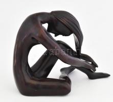 Pihenő akt. Műgyanta, jelzés nélkül m: 18 cm