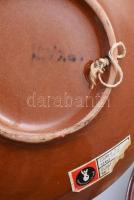 2 db Színes mázakkal festett retró kerámia tál, minimális kopásnyomokkal, Sarkadi jelzéssel, d: 21,2...