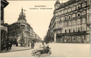 Budapest VI. Andrássy út, Pesti Hazai Első Takarékpénztár Egyesület, automobil