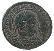 Római Birodalom / Siscia / I. Constantinus 319. Follis Cu (2,75g) T:XF Roman Empire / Siscia / Constantine I 319. Follis Cu "IMP CONSTANTINVS P[F AVG] / VICTORIAE LAETAE PRINC PERP - ASIS dot" (2,75g) C:XF RIC VII 73