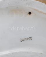 Német őz figura. Jelzett, füle sérült, m: 12,5 cm