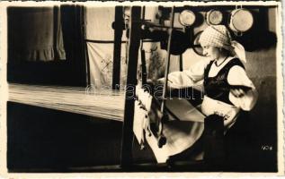 Székelyudvarhely, Odorheiu Secuiesc; szövőnő. Kováts István fényképész / weaving woman, folklore. photo