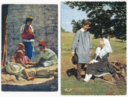 8 db régi és modern külföldi népviselet motívumlap / 8 pre-1945 and modern Worldwide folklore motive...