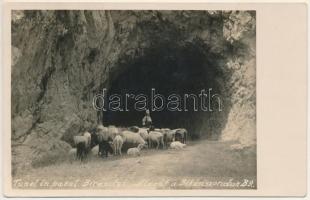 Békás-szoros, Cheile Bicazului; Alagút a Békási szorosban / Tunel in pasul Bicasului / tunnel, mountain pass. Szász István (Gyergyószentmiklós) photo (EK)