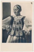 Szásztörpény, Treppen, Tarpiu; Femee tanara / Erdélyi folklór. Foto orig. J. Fischer / Junge Frau / Transylvanian folklore