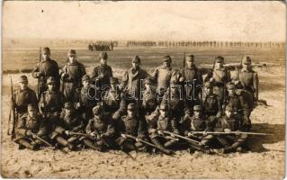 Osztrák-magyar katonák gyakorlaton. Schäffer Armin / K.u.k. military training, soldiers. photo (EK)