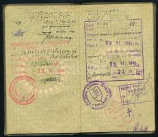 1940 Bp., Magyar Királyság által kiállított fényképes útlevél, szlovák, német, stb. vízumokkal, egyi...