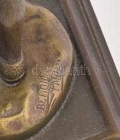 Bemond jelzéssel: Úri fiú. Bronz szobor, 22 cm