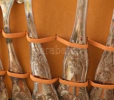 Olasz 12 személyes ezüstözött evőeszköz készlet, Arg 800 jelzéssel, kopással, teljes, díszdobozban