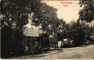 1909 Léva, Levice; Vasúti vendéglő. Schulcz Ignác kiadása / railway restaurant (ázott / wet damage)