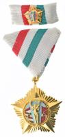 1984. "Április Negyedike Érdemrend" aranyozott, zománcozott bronz kitüntetés mellszalaggal, szalagsávon miniatűrrel, tok nélkül T:AU 1984. "Order of Merit of April Fourth" with ribbon, miniature and miniature ribbon, without case C:AU NMK 720.