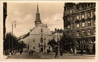 Budapest V. Apponyi tér, Ferenciek temploma, villamos, automobilok, villamos