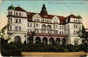 Pöstyén, Piestany; Royal nagyszálloda. Lampl Gyula kiadása / Grand Hotel Royal, spa (gyűrődések / creases)