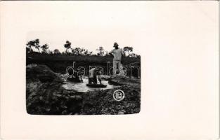 1936 Brazil, Matto Grosso forrás, aranymosás / gold panning. photo