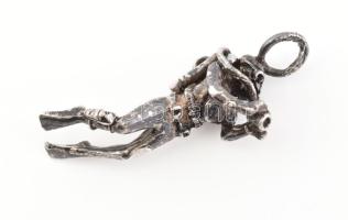 Ezüst(Ag) búvár medál, jelzett, h: 4 cm, nettó: 8 g