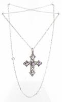 Ezüst(Ag) kövekkel díszített kereszt medál láncon, jelzett, h: 64 cm, 4×3,5 cm, bruttó: 8,2 g