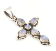 Ezüst(Ag) kövekkel díszített kereszt medál, jelzett, 5×3 cm, bruttó: 7,9 g