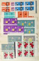 1961-1962 Több példányos gyűjtemény sok összefüggéssel, blokkok 2x, ezüst-arany kisívsorok 4x stb. Szép anyag 10 vastag fehér lapos A4 berakóban.