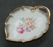 Moschendorfi levélalakú porcelán tálka szép állapotban, 12cm-es szélességgel / Moschendorf porcelain basin in good condition