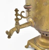 Orosz cári szamovár cca 1910. Réz, fa gombokkal. Kopott, hiányos, Jelzett, m: 43 cm