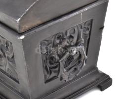 Ón ládika, XIX. sz. vége. Kulccsal, működő zárral, jó állapotban 24x14x14 cm