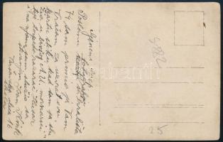 1914 Az S.M.S. Warasdiner osztrák-magyar Huszár-osztályú romboló a kikötőben, fedélzeten a legénység...