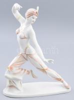 Hollóházi Seherezádé. Terv.: Káldor Aurél. Kézzel festett, jelzett, kopásokkal, m: 24,5 cm