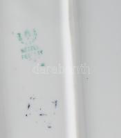 Hollóházi Seherezádé. Terv.: Káldor Aurél. Kézzel festett, jelzett, kopásokkal, m: 24,5 cm