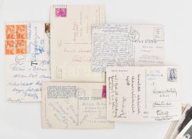 Magyar sportolók és sportcsapatok által aláírt 26 db képeslap a világ minden tájáról. Kajakosok, úsz...