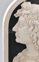 Mátyás király és Beatrix királyné mellszobrai. Öntött márvány és gipsz keverék. 27x17 cm