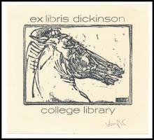 König (Kőnig) Róbert (1951-2014): Ex libris Dickinson College Library. Klisényomat, papír, jelzett, sarkaiban kartonra rögzítve, 8x8,5 cm