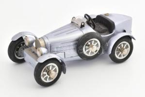 Schuco Bugatti 35B Studio IV. modellautó, kulcs nélkül, kis hiánnyal, kopással, h: 17 cm