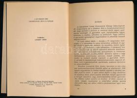 Pionirnyár a városban. Ford.: Leszev Irén. Bp., 1951, Ifjúsági Könyvkiadó. Szövegközi ábrákkal illus...