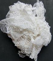 10db nagy méretű csipketerítő szép állapotban