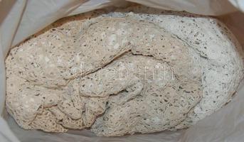 Nagyméretű csipke abrosz szép állapotban 180 x 135cm-es méretben