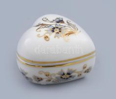 Zsolnay búzavirág mintás szív alakú bonbonier. Jelzett, kézzel festett, hibátlan, 6,5x6,5 cm