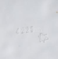 Szerelmi jelenet. Biszkvit fehér porcelán dísz. Formaszámmal jelzett, leveleken kis lepattanással 18...