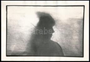 cca 1985 Kovács Tamás soproni fotóművész feliratozott, vintage fotóművészeti alkotása (Portré drapériával), ezüst zselatinos fotópapíron, 12,5x18 cm