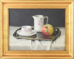 Molnár Z. János (1880-1960): Csendélet. Olaj, vászon, jelezve jobbra lent. Dekoratív fakeretben, 33,5x44 cm