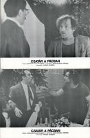 ,,Csatár pácban" című francia filmvígjáték jelenetei és szereplői, 7 db produkciós filmfotó (vi...